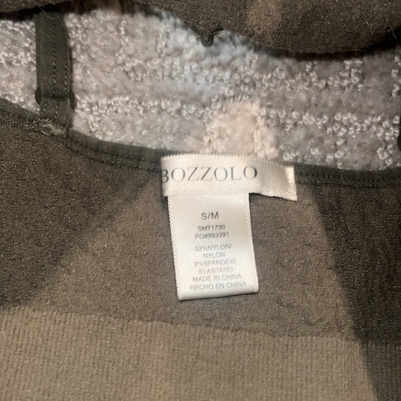 BOZZOLO NYLON SPANDEX WORK OUT TOP - Picture 2 of 2